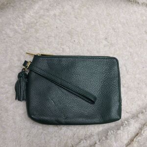 Talbots Forest‎ Green Pebbled Leather Zippered Wristlet